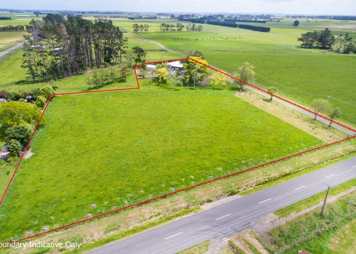  at 208 Waitohi Road, Palmerston North