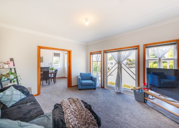  at 27 Knowles Street, Terrace End, Palmerston North