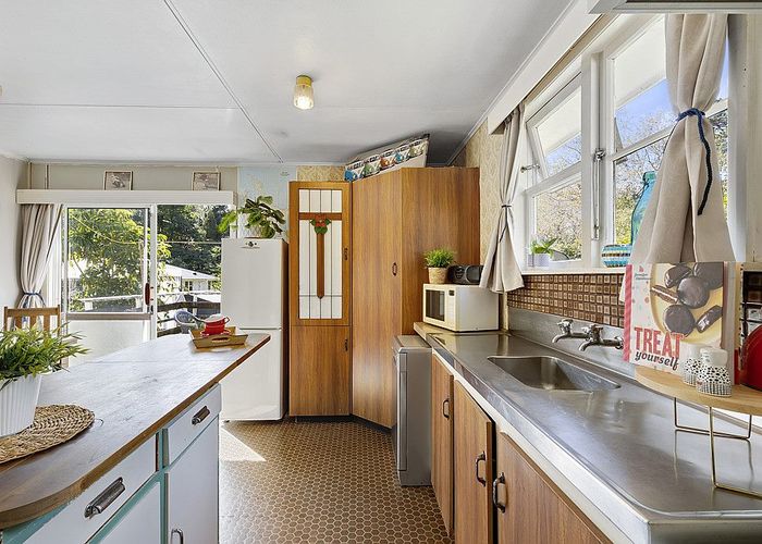  at 54 Parsons Street, Frankleigh Park, New Plymouth