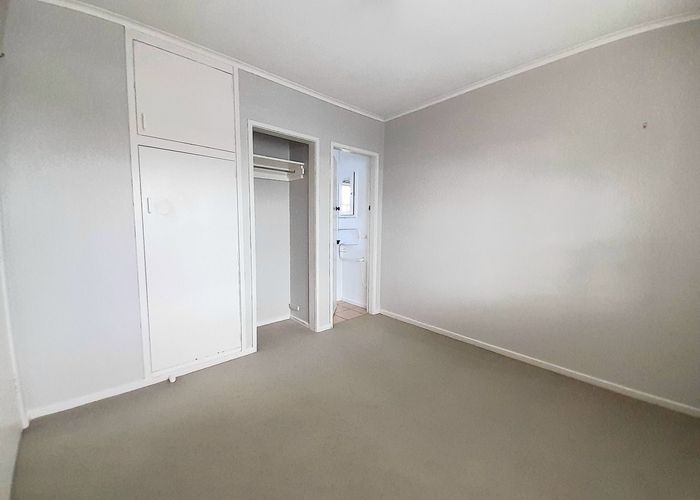  at 5B Rosebank Road, Avondale, Auckland