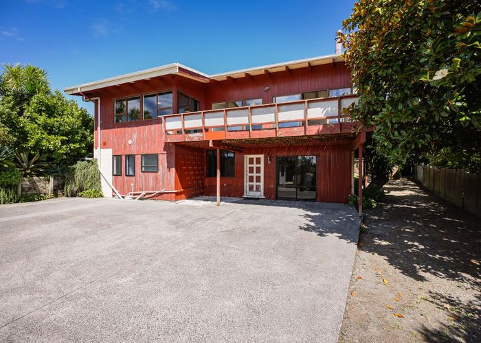  at 25 Nui Mana Place, Te Atatu South, Waitakere City, Auckland