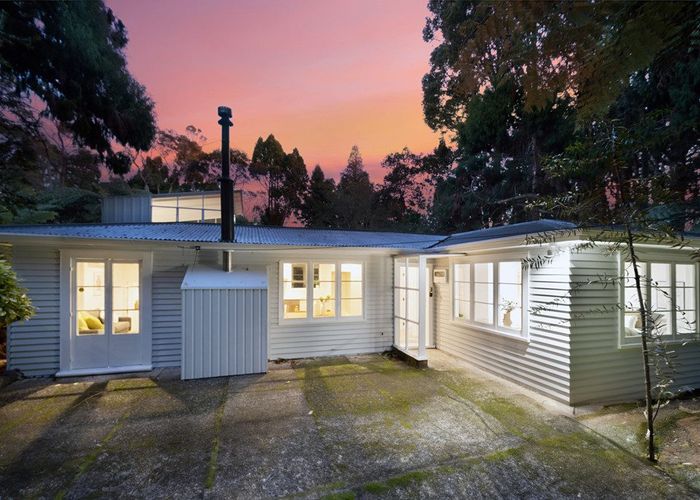  at 31 Ngaio Road, Titirangi, Waitakere City, Auckland