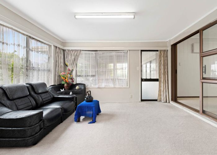  at 120 Glenmore Road, Sunnyhills, Auckland