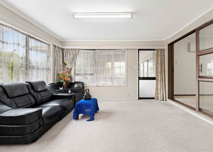  at 120 Glenmore Road, Sunnyhills, Manukau City, Auckland