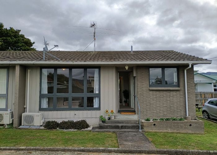  at 1/63a Pine Avenue, Ebdentown, Upper Hutt, Wellington