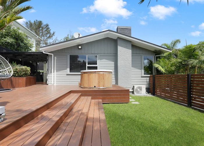  at 1/19 Robbies Road, Shelly Park, Manukau City, Auckland