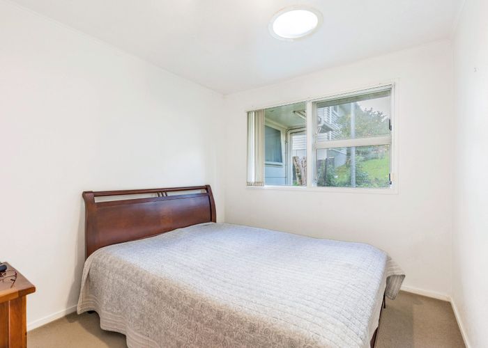  at 8 Juniper Road, Sunnynook, North Shore City, Auckland