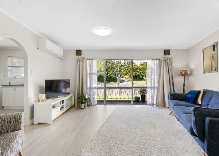  at 2/1 Ribblesdale Road, Henderson, Auckland