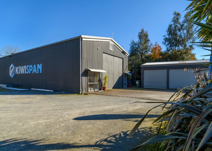  at 9 Loop Road, Tauranga