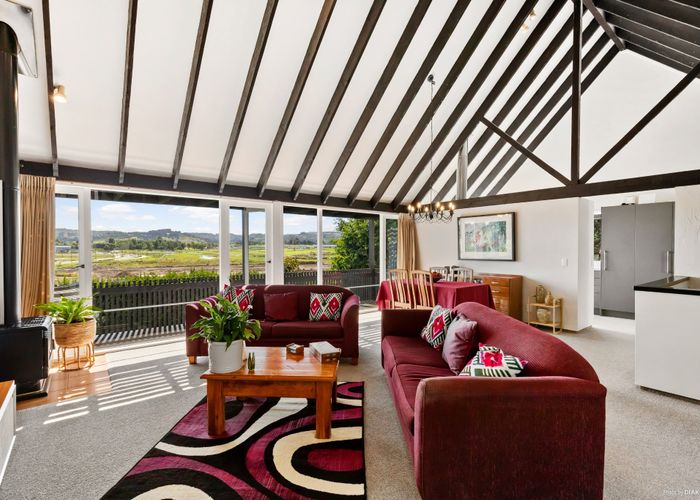  at 8 Alderton Place, Opaheke, Papakura