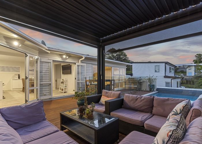  at 9 Clematis Avenue, Murrays Bay, Auckland