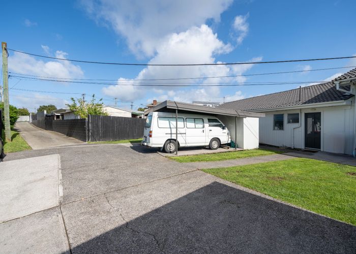  at 2/27 Harwood Road, Mount Wellington, Auckland City, Auckland