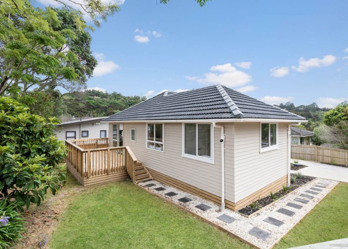  at 2 Glastron Place, Bayview, Auckland