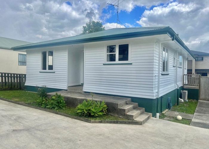  at 57 Beaubank Road, Kelston, Waitakere City, Auckland