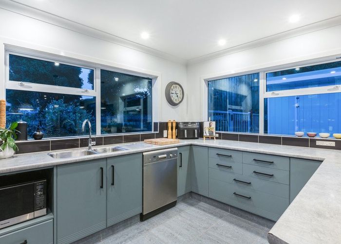  at 80 Te Puia Drive, Aotea, Porirua, Wellington