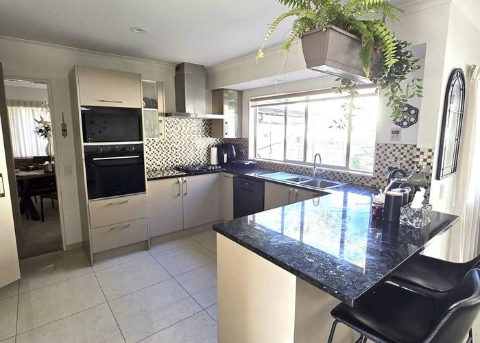  at 2 Carbisdale Road, Dannemora, Manukau City, Auckland