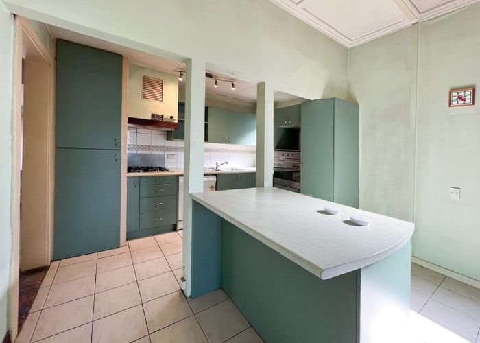  at 16 Rimu Street, New Lynn, Waitakere City, Auckland