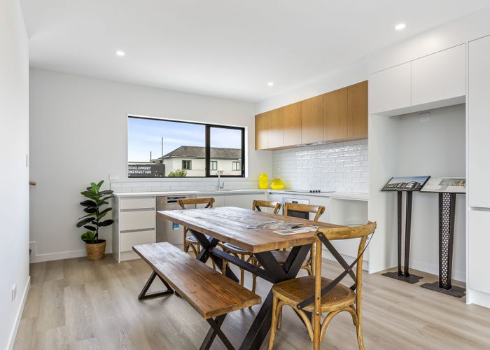  at 9 Irwin Lane, Mairangi Bay, North Shore City, Auckland