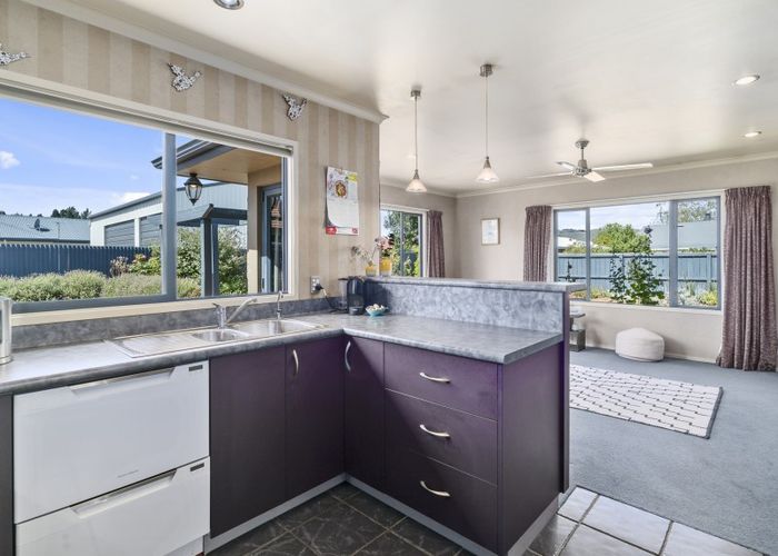  at 5 Larch Crescent, Alexandra, Alexandra