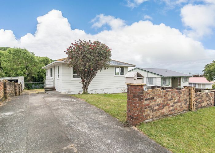  at 44 Takapuwahia Drive, Takapuwahia, Porirua