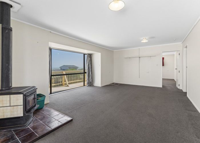  at 3 Scott Avenue, Otaki Beach, Otaki