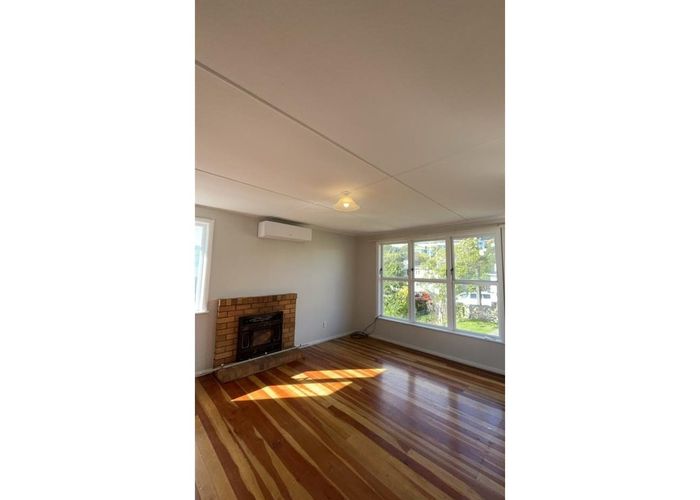  at 59 Bell Street, Tawa, Wellington