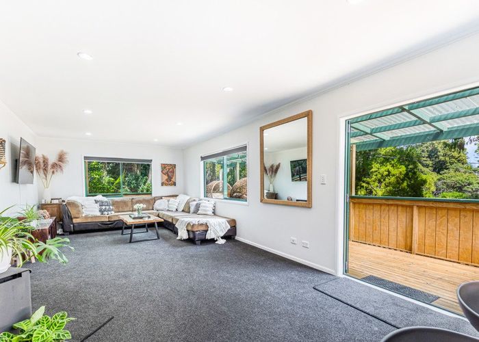  at 92 Scenic Drive, Titirangi, Auckland