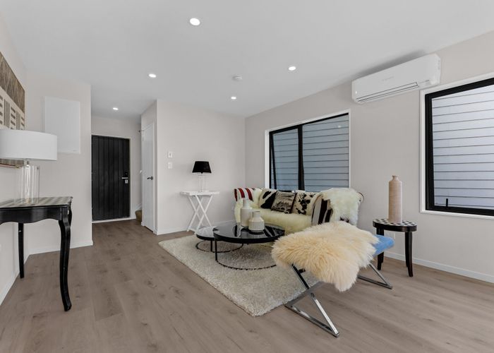  at 3 Convair Crescent, Mangere, Auckland