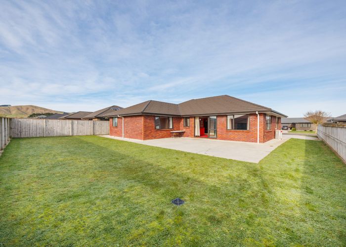  at 5 Cyprus Place, Fitzherbert, Palmerston North, Manawatu / Whanganui