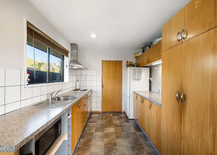  at 18 Mauger Drive, Heathcote, Christchurch City, Canterbury