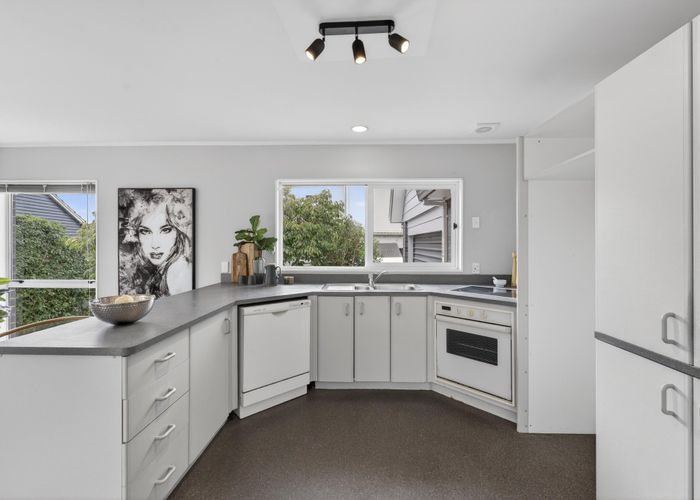  at 2/38 Rukutai Street, Orakei, Auckland City, Auckland