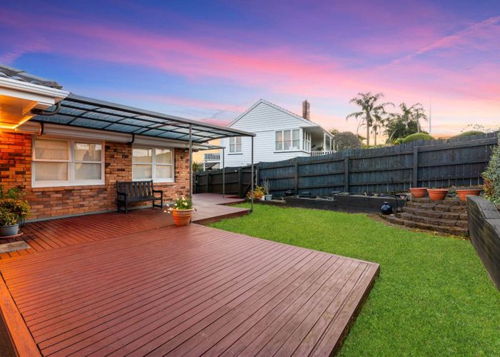  at 1/4 Ridge Road, Howick, Manukau City, Auckland