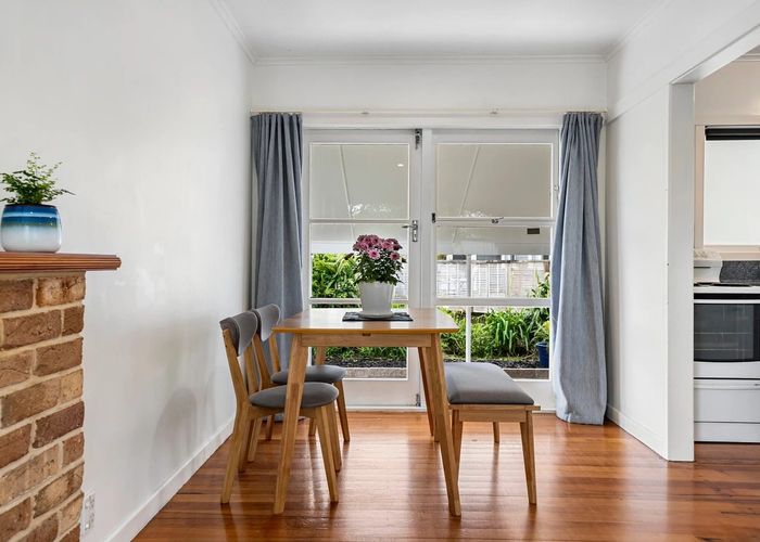  at 15 Levesque Street, Birkdale, Auckland