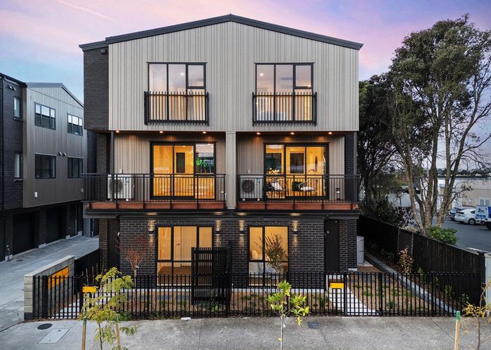  at 9A Huia Road, Point Chevalier, Auckland City, Auckland