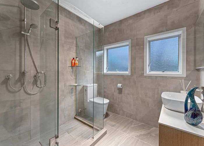  at 31 Barlow Place, Chatswood, Auckland