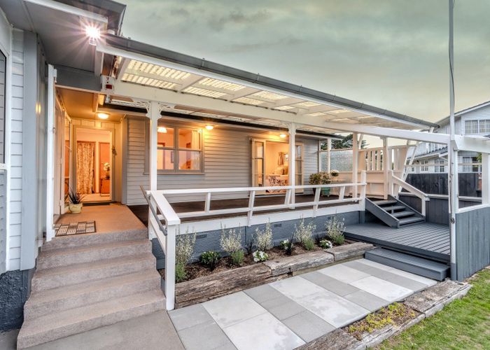  at 113 Edgewater Drive, Pakuranga, Auckland