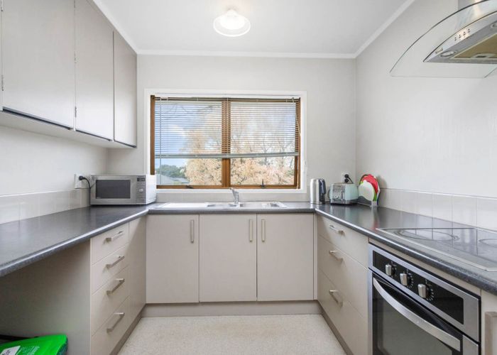  at 1/8 Woodbine Avenue, Greenlane, Auckland City, Auckland