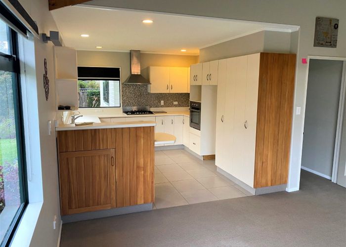  at 5 Maple Crescent, Whalers Gate, New Plymouth, Taranaki