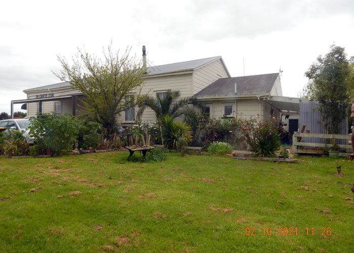  at 6 Front Miranda Road, Thames