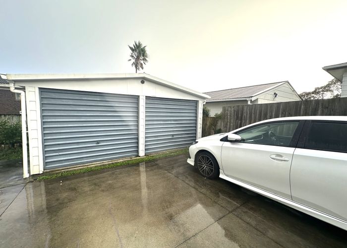  at 35 Marendalla Drive, Bucklands Beach, Manukau City, Auckland