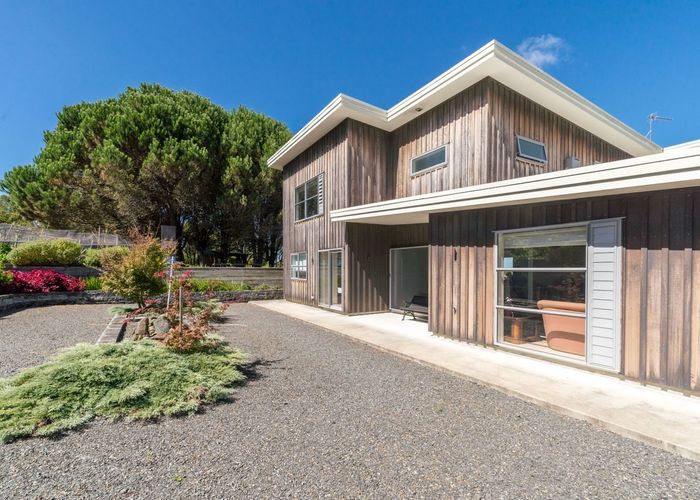  at Paremoremo, North Shore City, Auckland