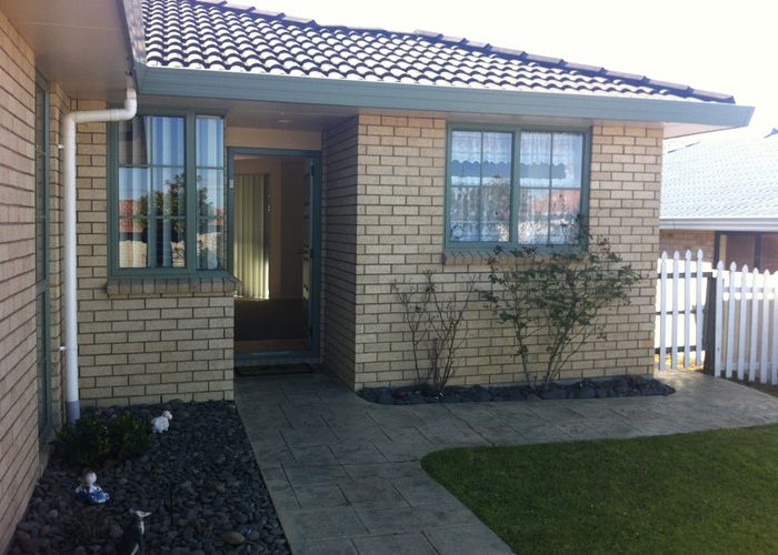  at 3 Frederick Reece Drive, The Gardens, Manukau City, Auckland