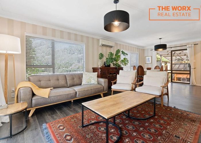  at 2/13 Butterworth Avenue, Opaheke, Papakura