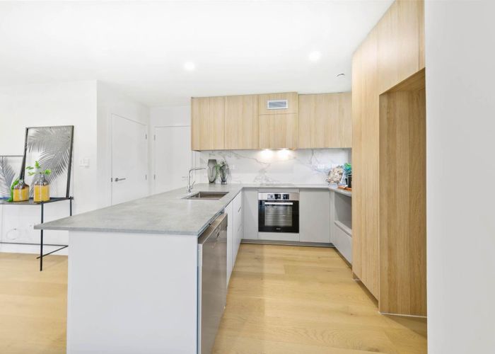  at Lot 8/23 & 25 Sullivan Avenue, Mangere Bridge, Manukau City, Auckland