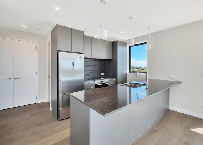  at 303/9-11 Walmer Road, Point Chevalier, Auckland City, Auckland