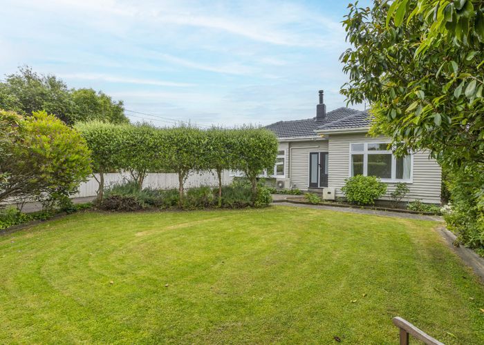  at 213 Te Moana Road, Waikanae