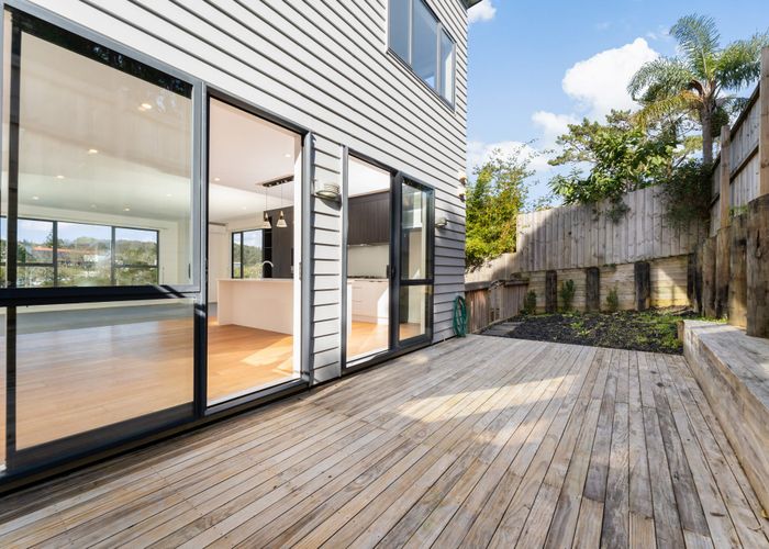  at 4/4 McQuoid Place, Glenfield, North Shore City, Auckland