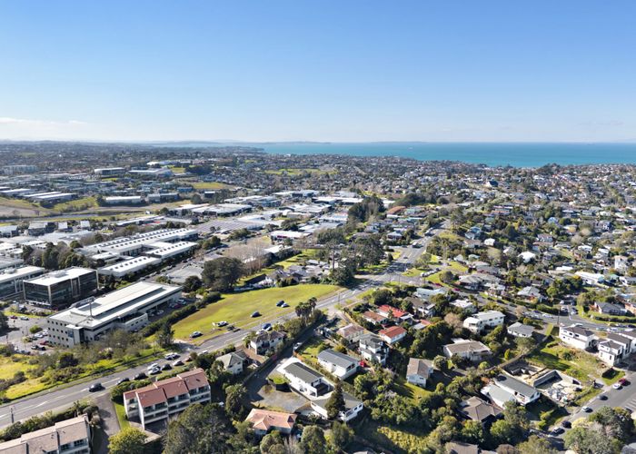  at 229D Sunset Road, Sunnynook, North Shore City, Auckland