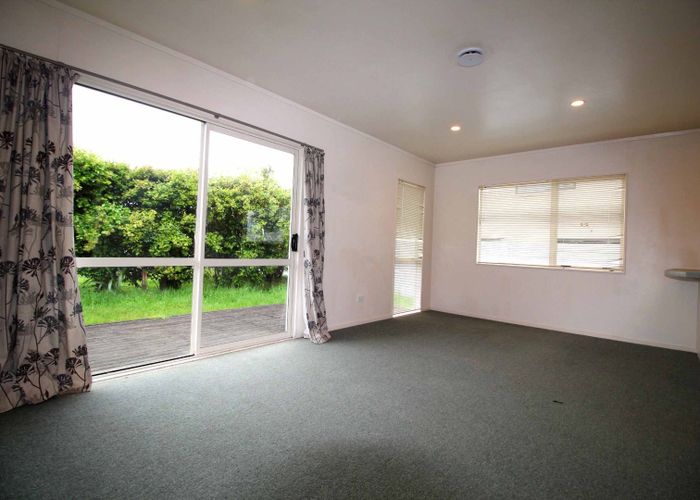  at 27 Coniston Avenue, Te Atatu South, Auckland