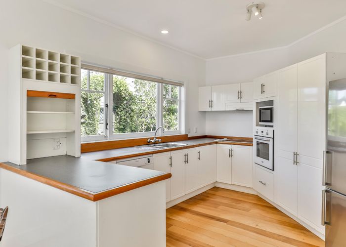  at 1/18 Bayswater Avenue, Bayswater, North Shore City, Auckland